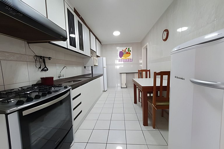Apartamento 3 quartos sacada com vista para o mar