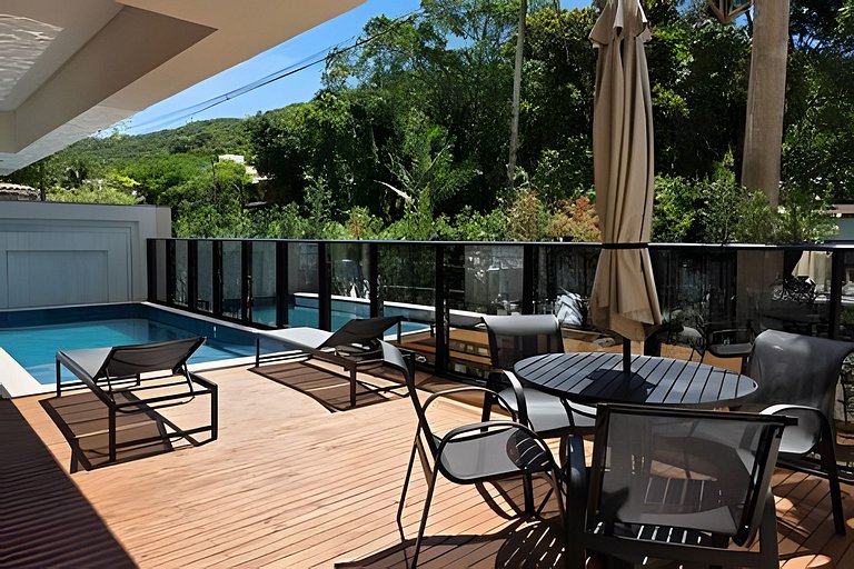 Apartamento no Centro de Bombinhas (3 dormitórios)